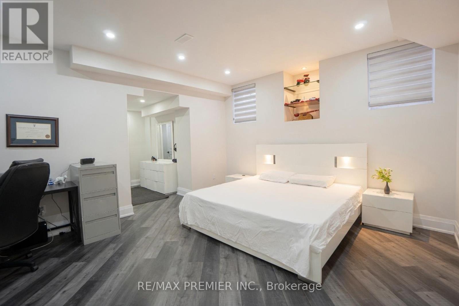 95 Sarracini Crescent, Vaughan, ON - Indoor Photo Showing Bedroom