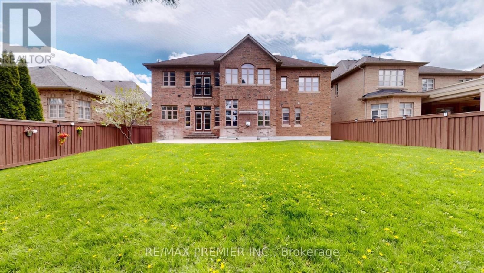 95 Sarracini Crescent, Vaughan, ON - Outdoor