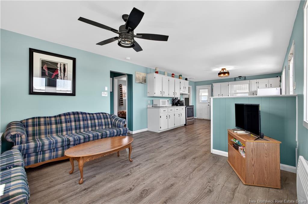 17 North Bayview Rd, Baie-Sainte-Anne, NB