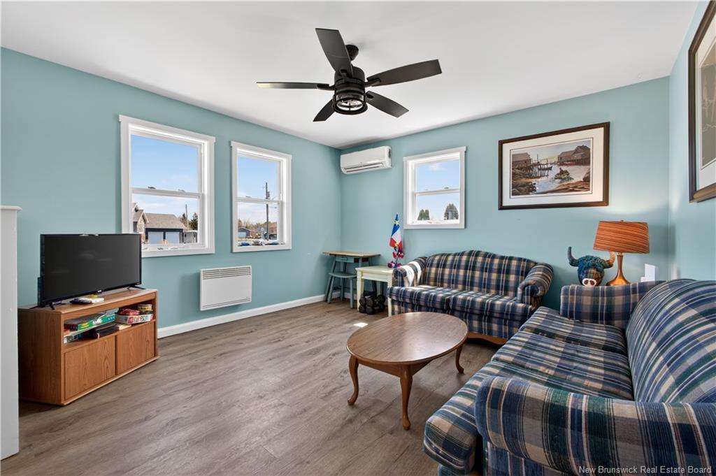 17 North Bayview Rd, Baie-Sainte-Anne, NB