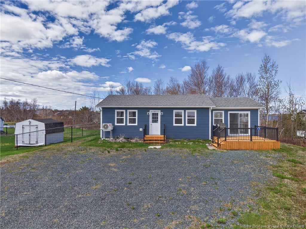 17 North Bayview Rd, Baie-Sainte-Anne, NB