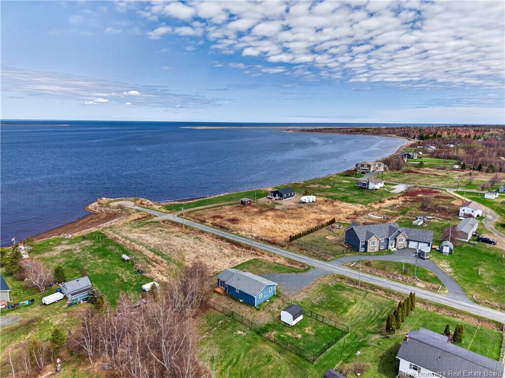 17 North Bayview Rd, Baie-Sainte-Anne, NB