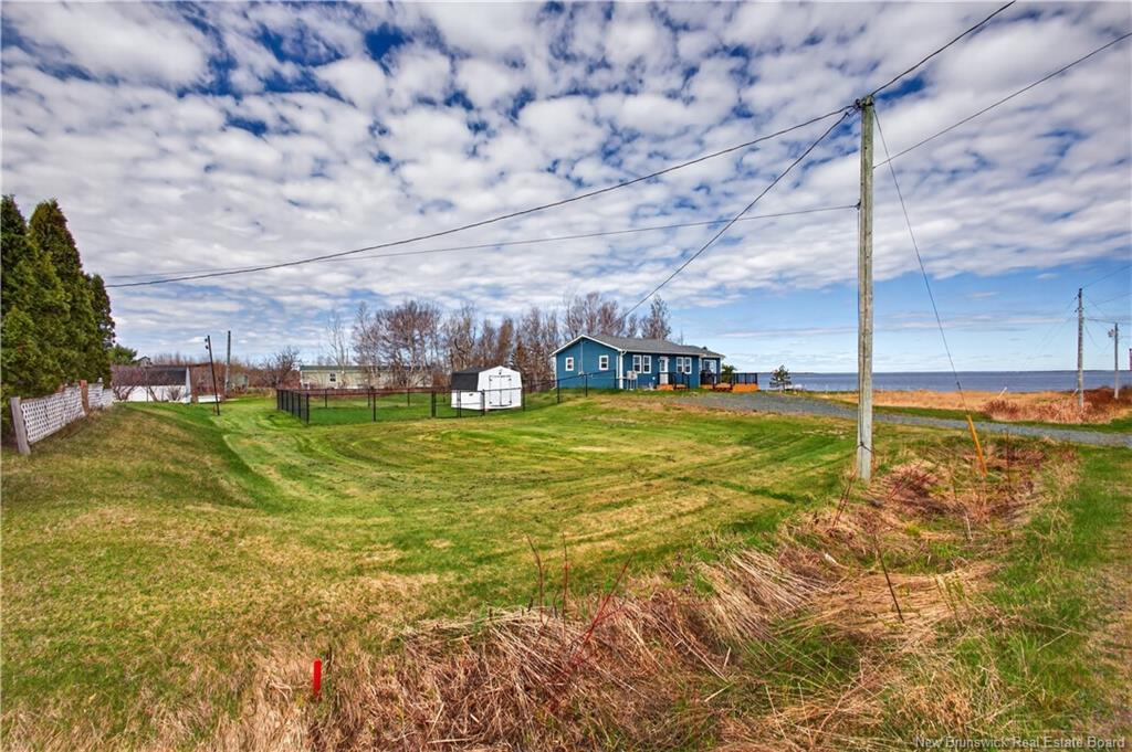17 North Bayview Rd, Baie-Sainte-Anne, NB