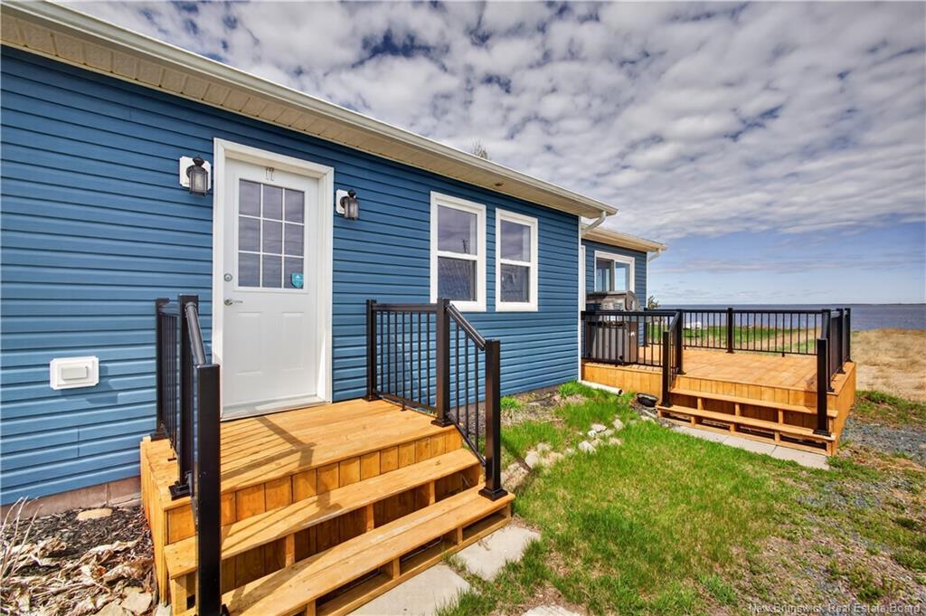 17 North Bayview Rd, Baie-Sainte-Anne, NB