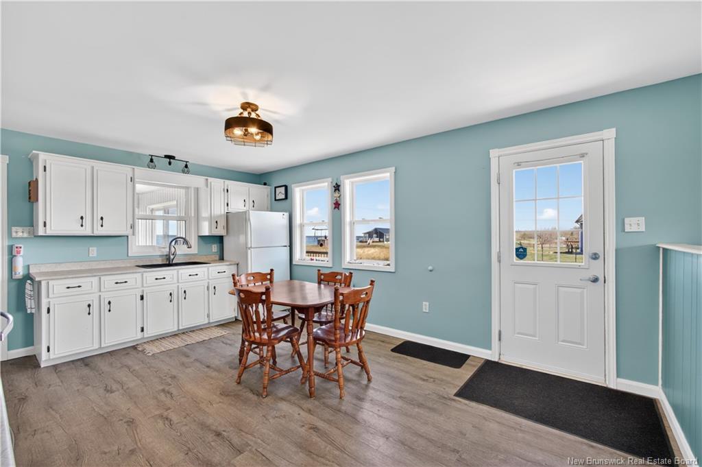 17 North Bayview Rd, Baie-Sainte-Anne, NB