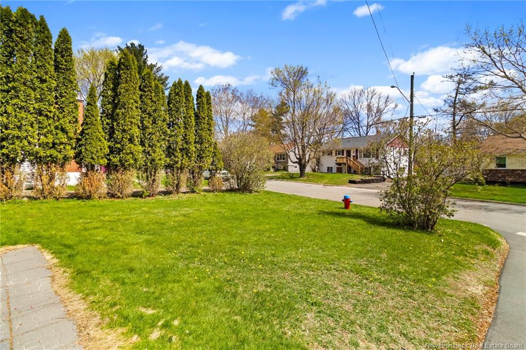 210 Mcneill Ave, Fredericton, NB