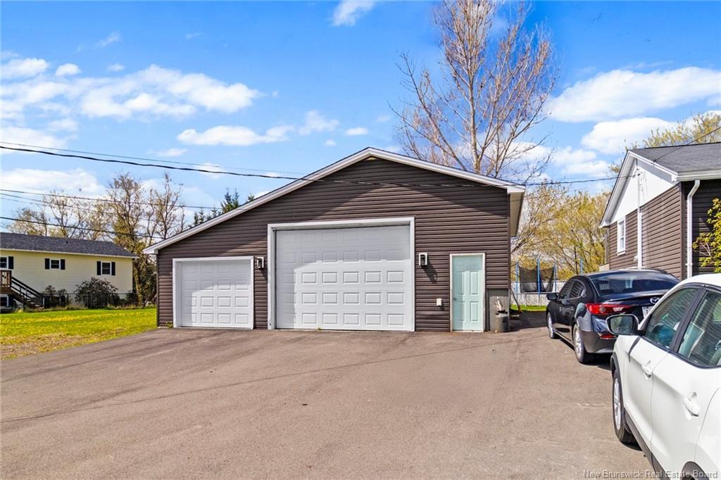 210 Mcneill Ave, Fredericton, NB