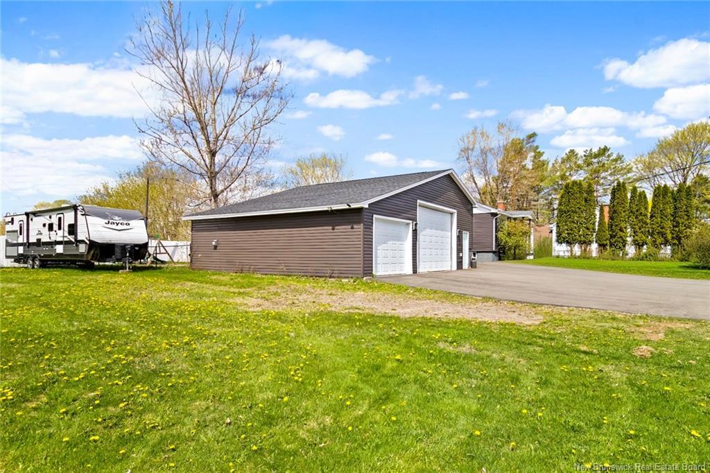 210 Mcneill Ave, Fredericton, NB