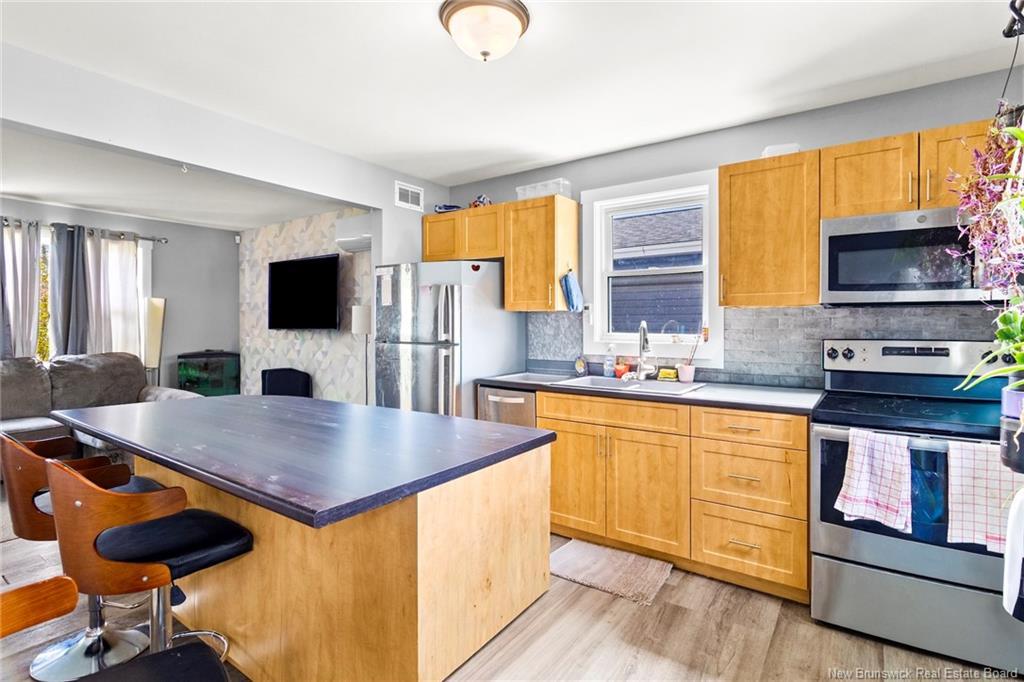 210 Mcneill Ave, Fredericton, NB