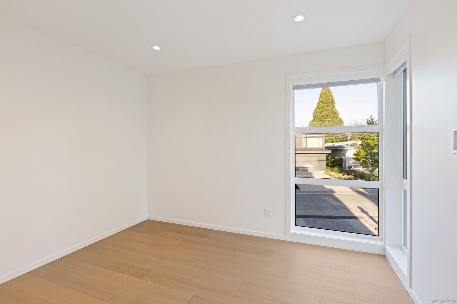 #3-10393 Allbay Rd, Sidney, BC - Indoor Photo Showing Other Room
