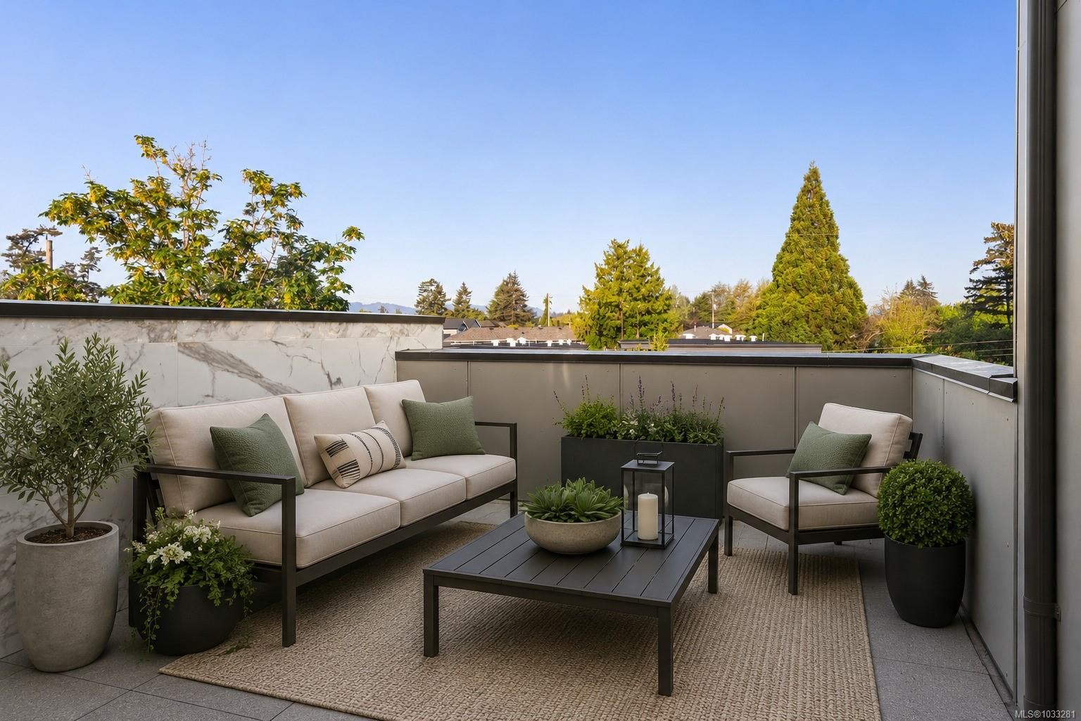 #3-10393 Allbay Rd, Sidney, BC - Outdoor
