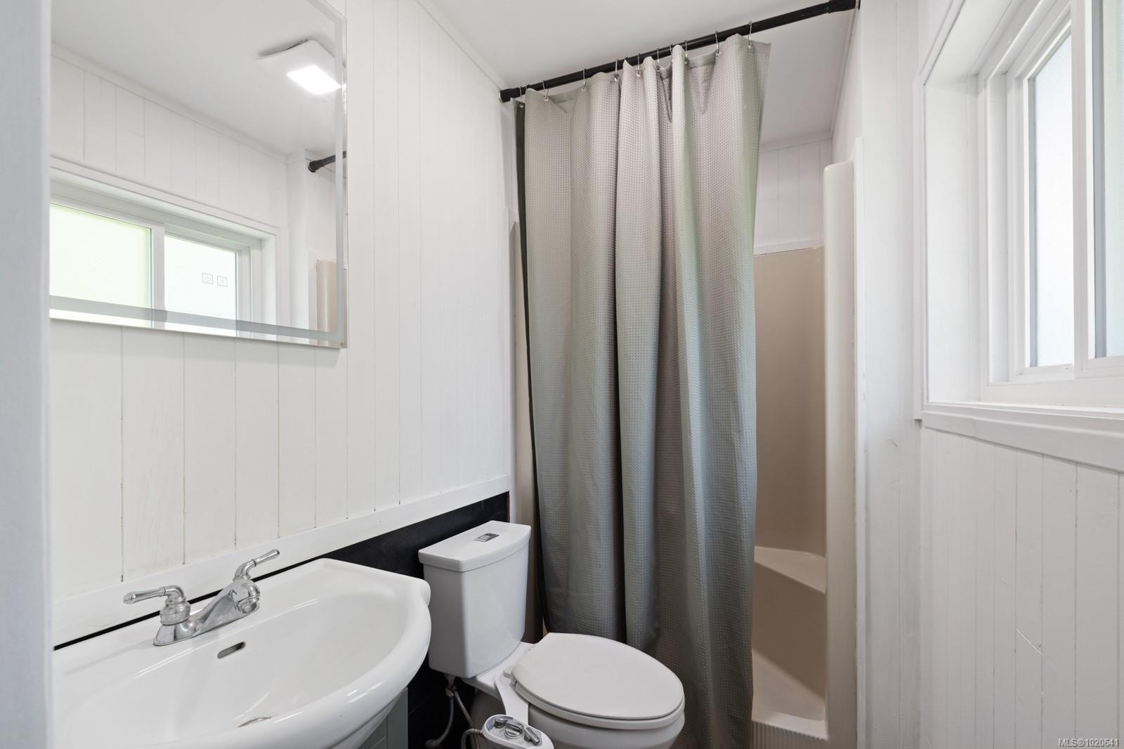 1435 Cherry Point Rd, Cowichan Bay, BC