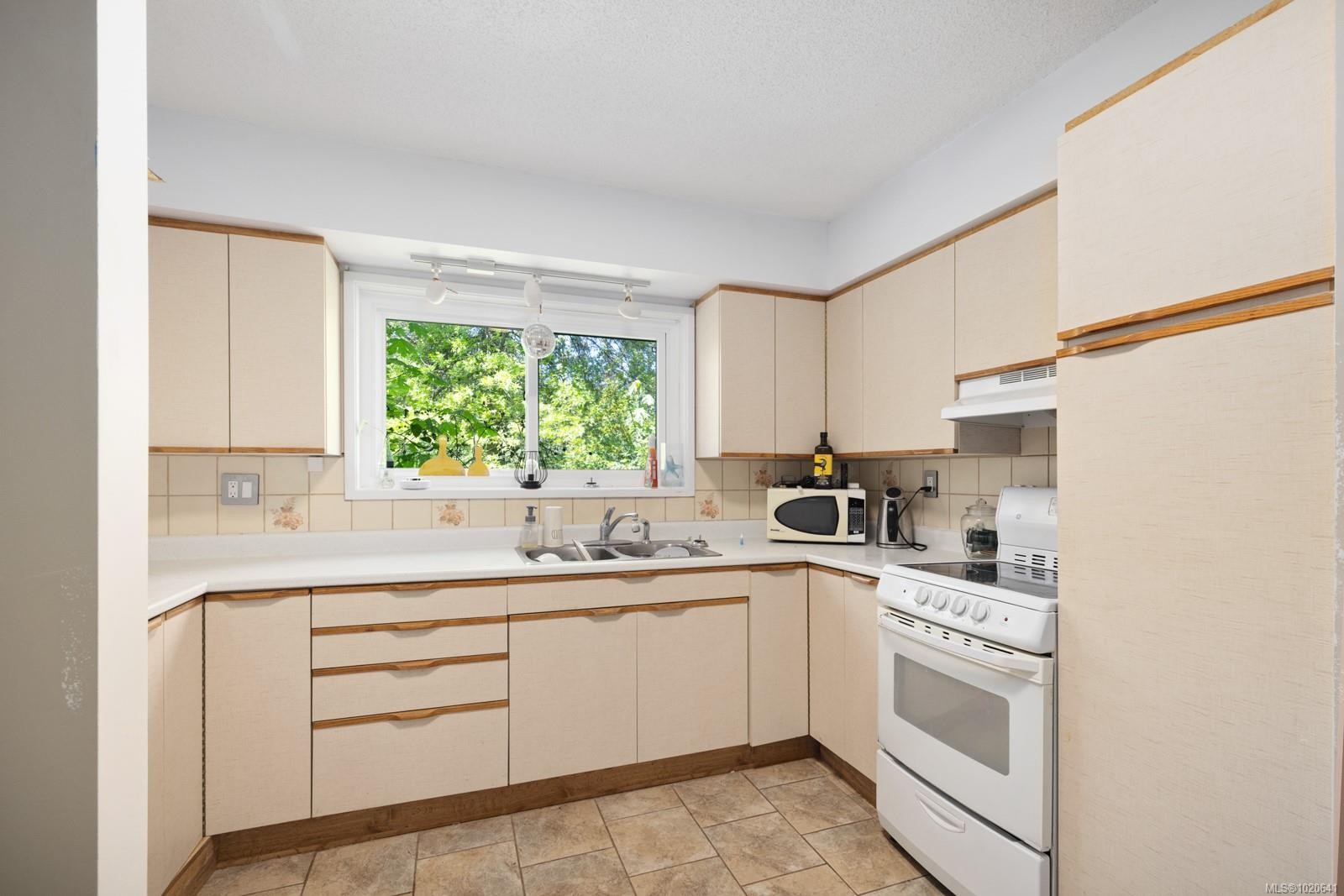 1435 Cherry Point Rd, Cowichan Bay, BC