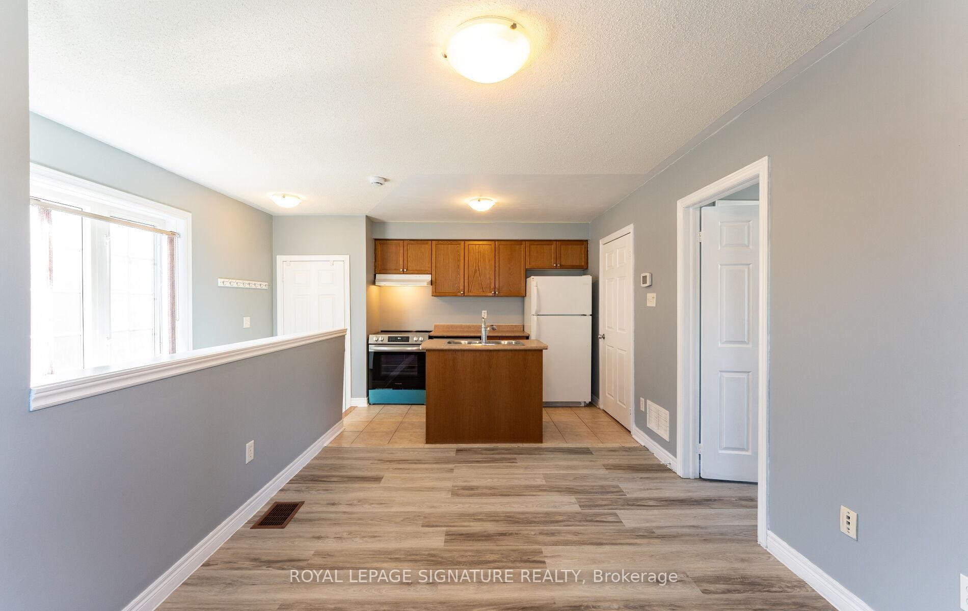 Coach/Lane House-6 Innisvale Drive, Markham, ON - Indoor Photo Showing Kitchen