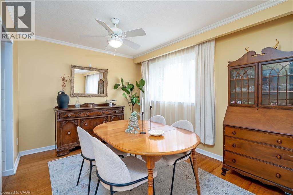 652 Ardleigh Crescent, Burlington, ON - Indoor Photo Showing Dining Room