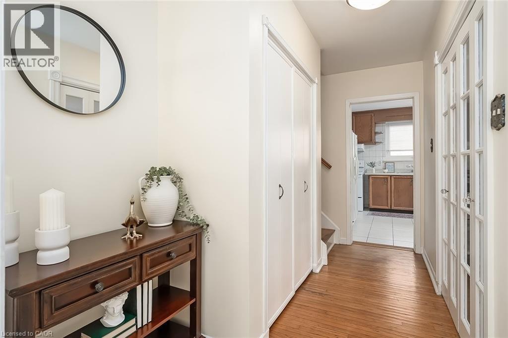 652 Ardleigh Crescent, Burlington, ON - Indoor Photo Showing Other Room