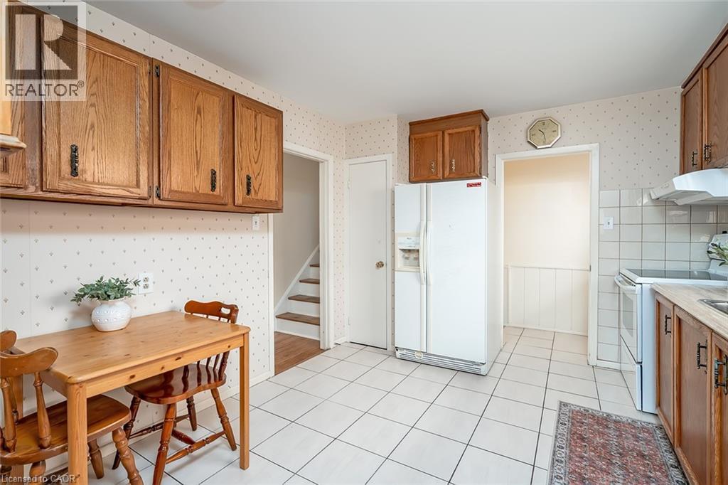 652 Ardleigh Crescent, Burlington, ON - Indoor Photo Showing Kitchen