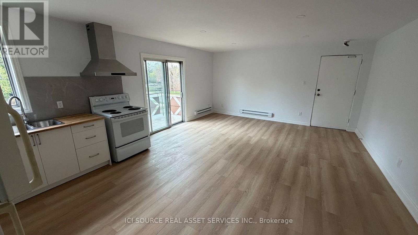 4 - 3 Faulkner Street, Orangeville, ON - Indoor Photo Showing Kitchen