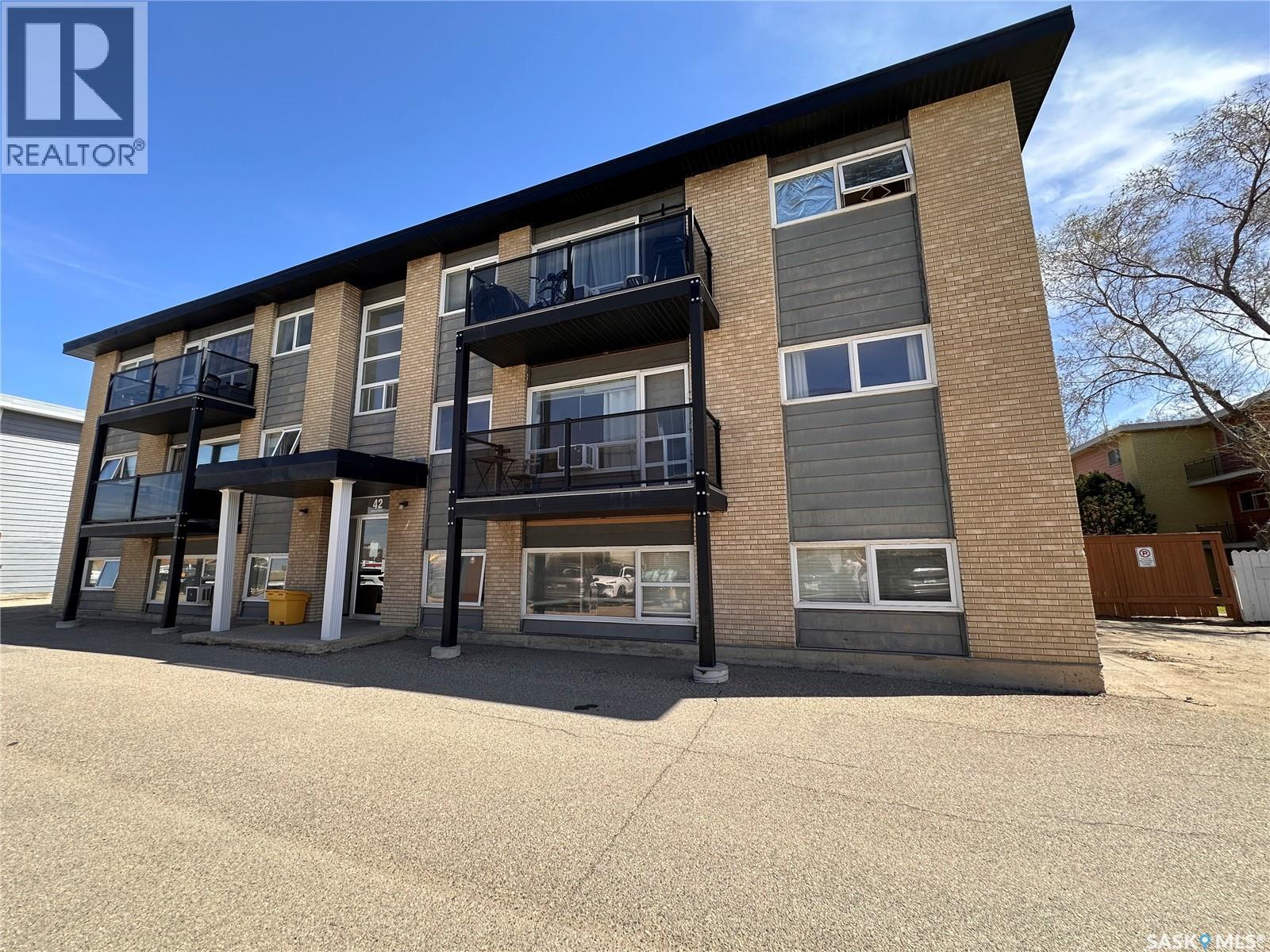 26 42 Spence Street, Regina, SK - Outdoor With Facade