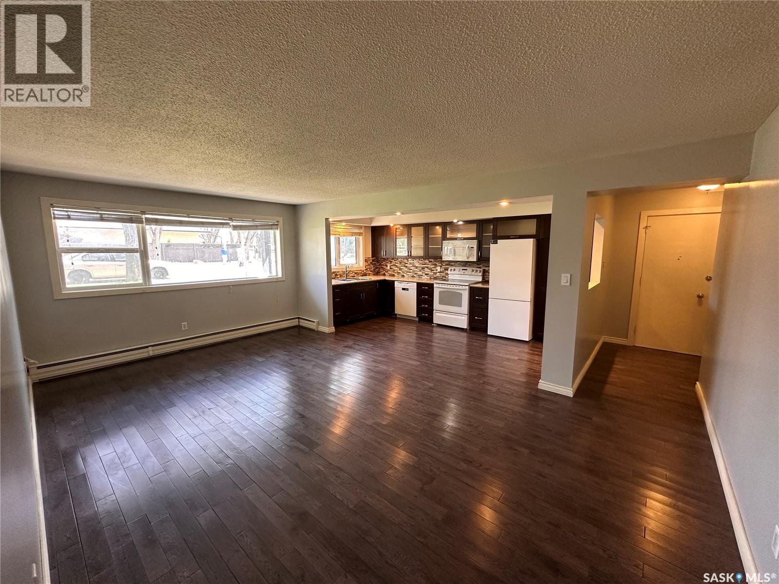 26 42 Spence Street, Regina, SK - Indoor