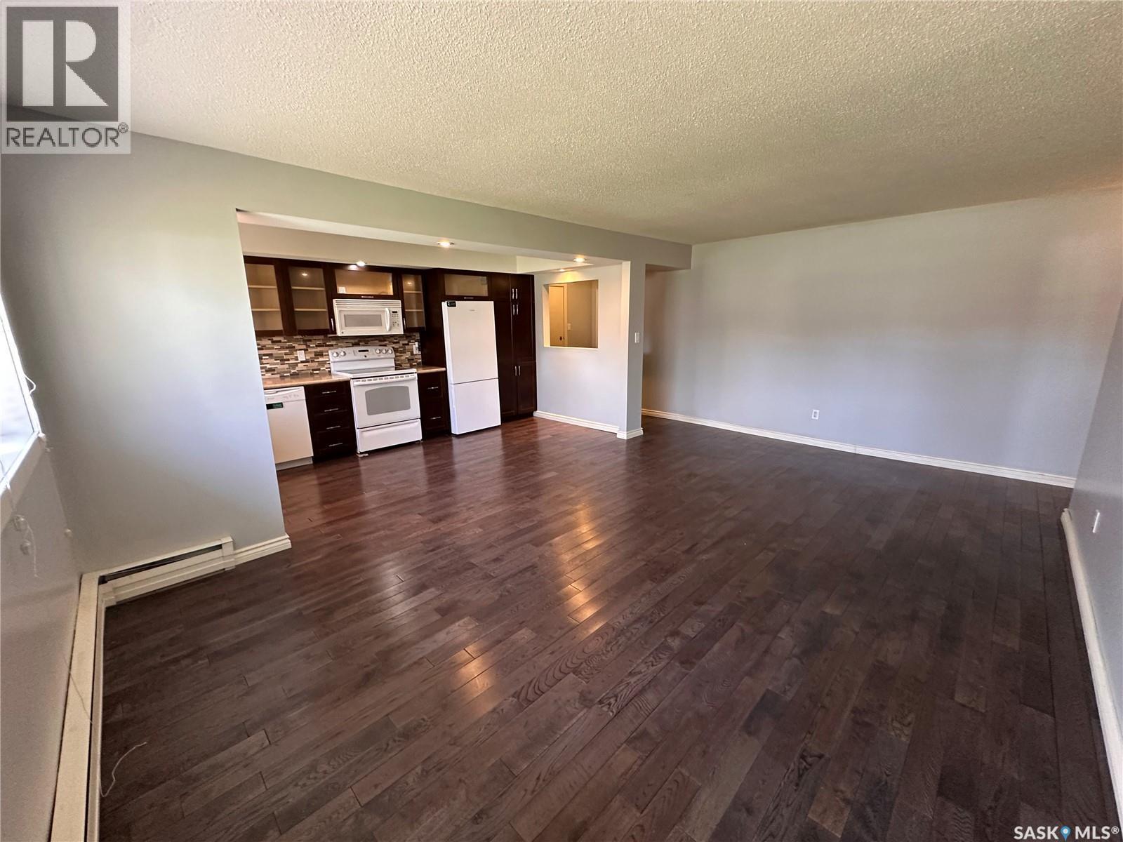 26 42 Spence Street, Regina, SK - Indoor