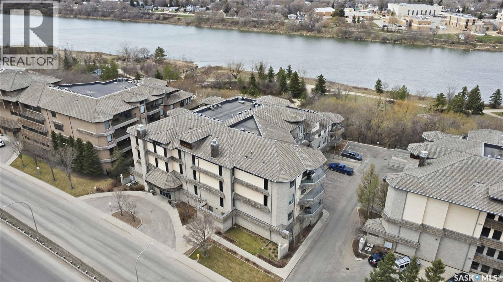 112 619 Saskatchewan Crescent W, Saskatoon, SK - Outdoor With Body Of Water With View