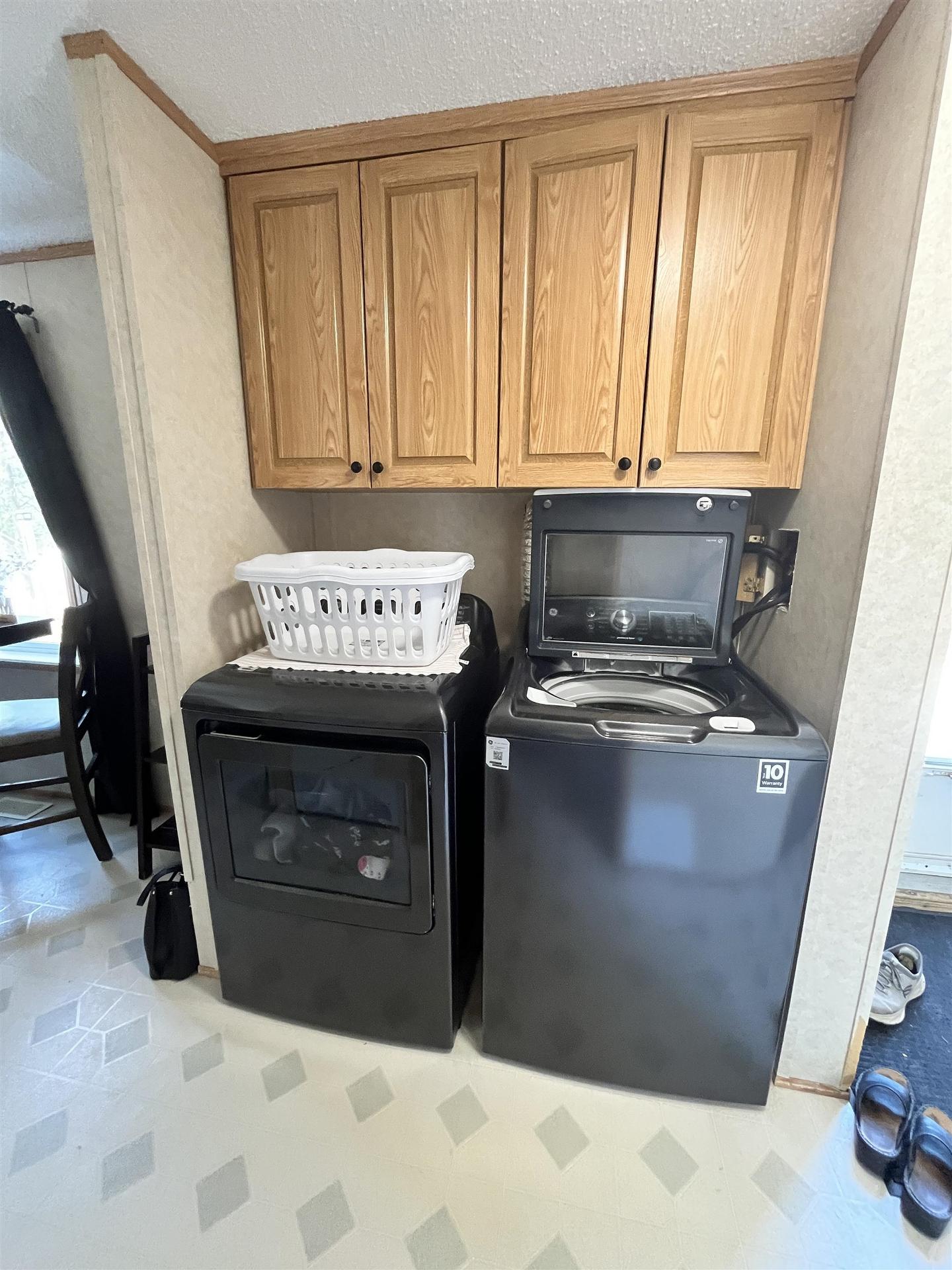 7 Short Forest Drive, Ear Falls, ON - Indoor Photo Showing Laundry Room