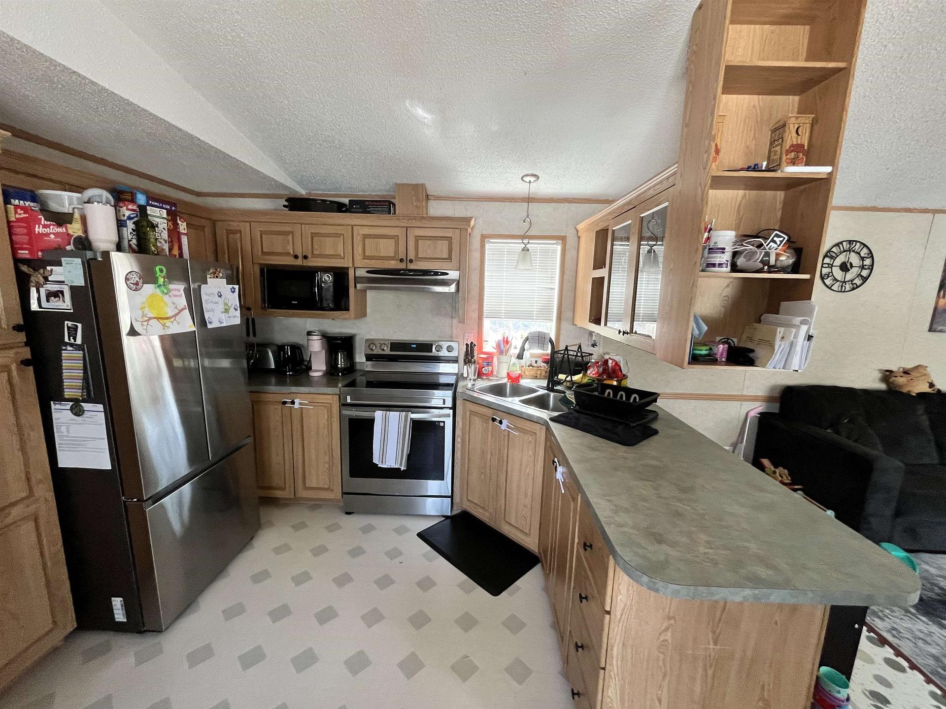 7 Short Forest Drive, Ear Falls, ON - Indoor Photo Showing Kitchen With Double Sink