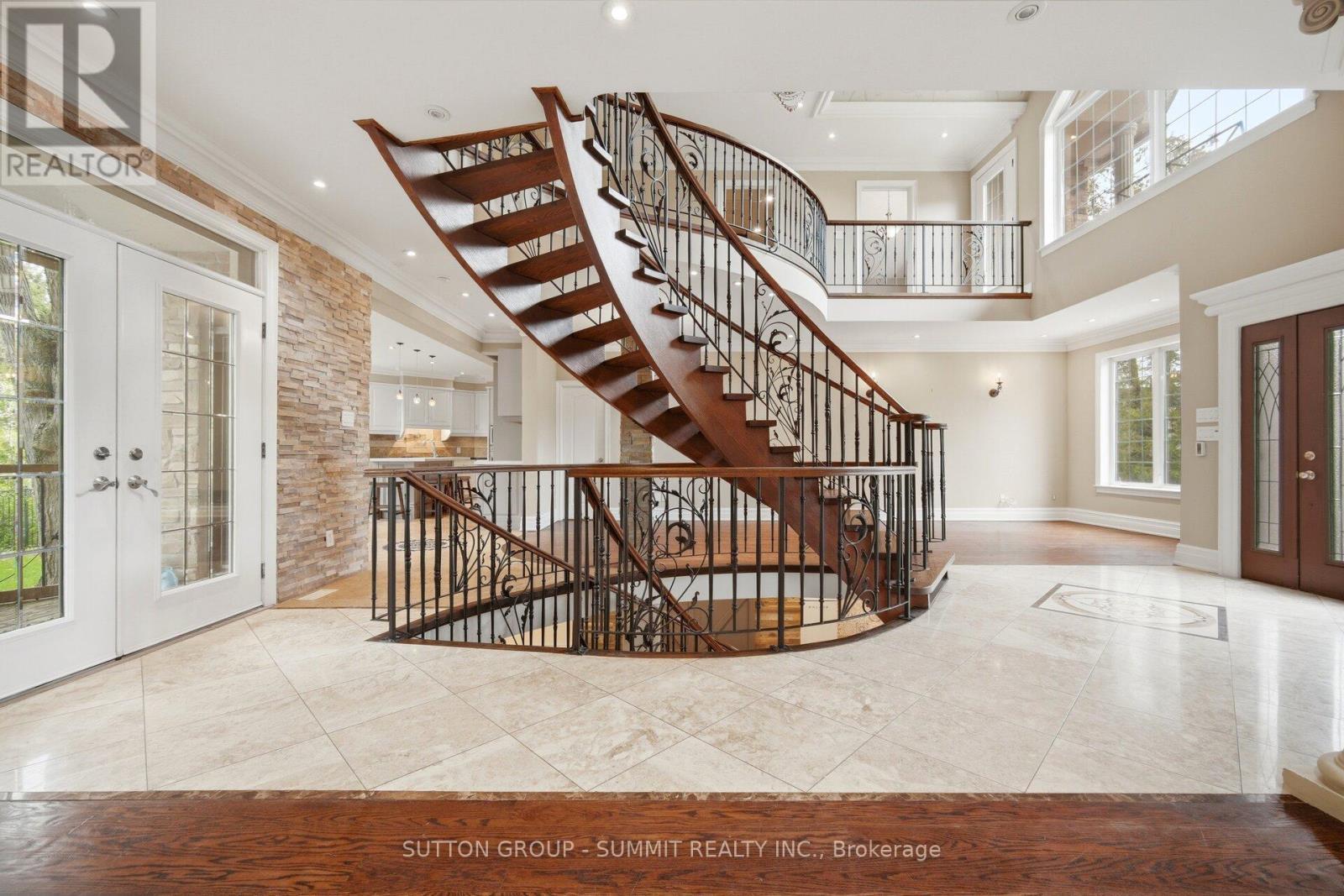 12 Pioneer Drive, Mississauga, ON - Indoor Photo Showing Other Room