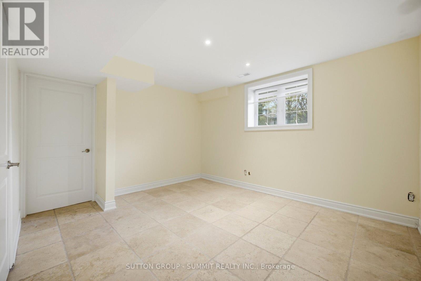 12 Pioneer Drive, Mississauga, ON - Indoor Photo Showing Other Room