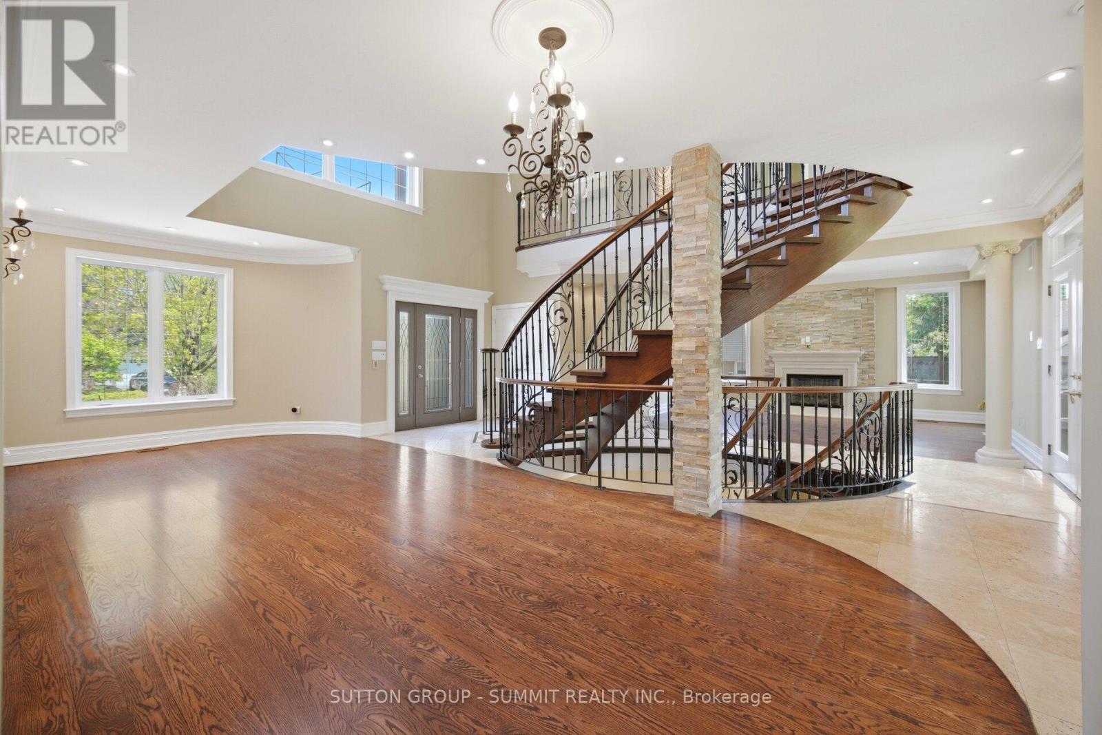 12 Pioneer Drive, Mississauga, ON - Indoor Photo Showing Other Room