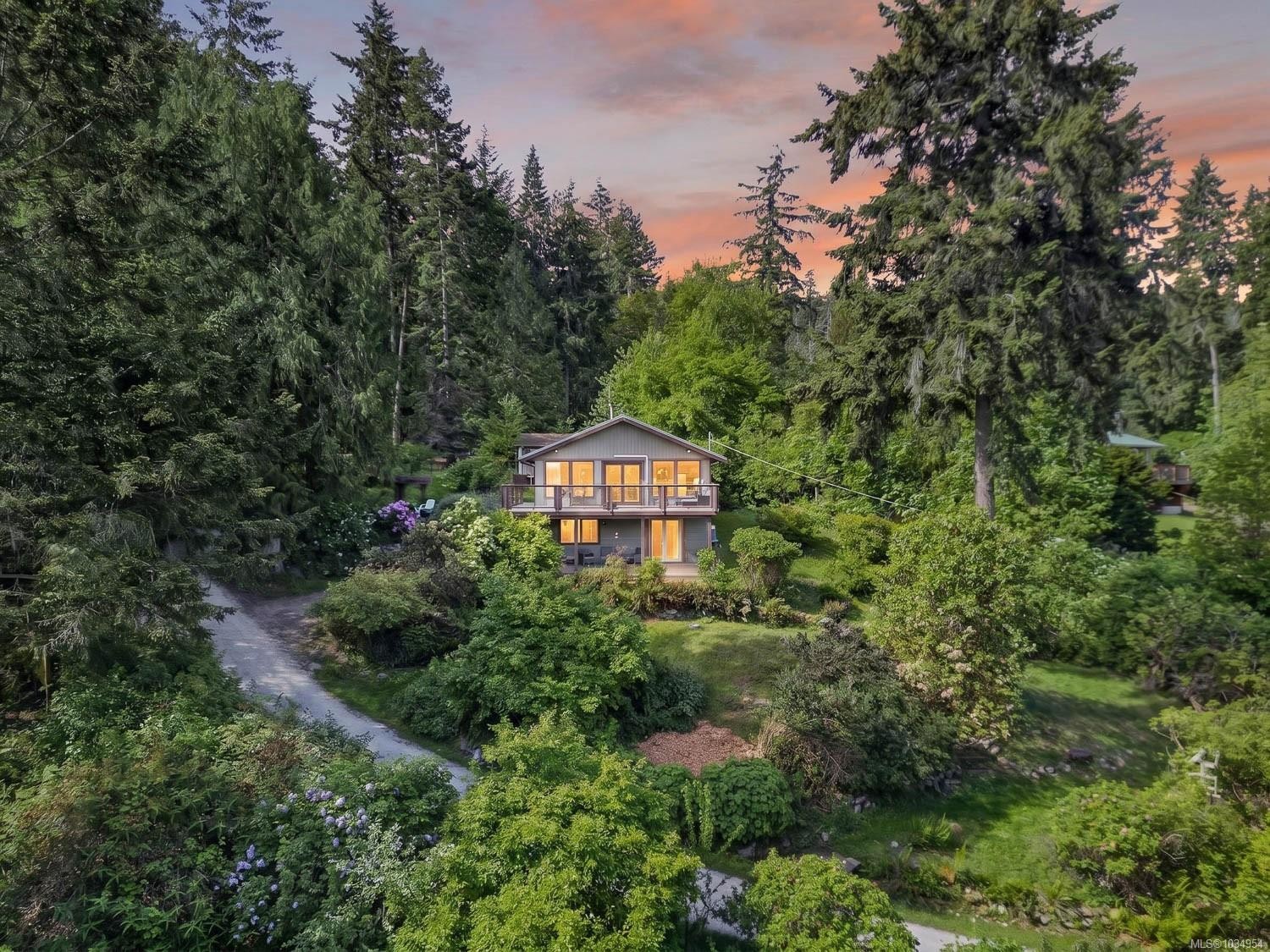 206 Roland Rd, Salt Spring, BC