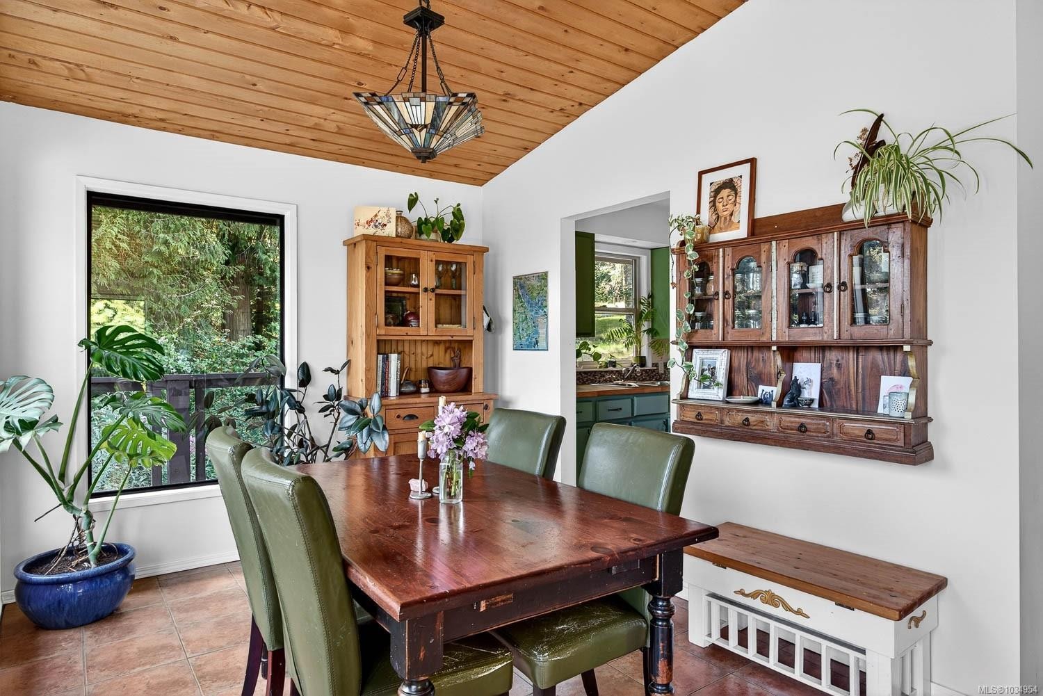 206 Roland Rd, Salt Spring, BC