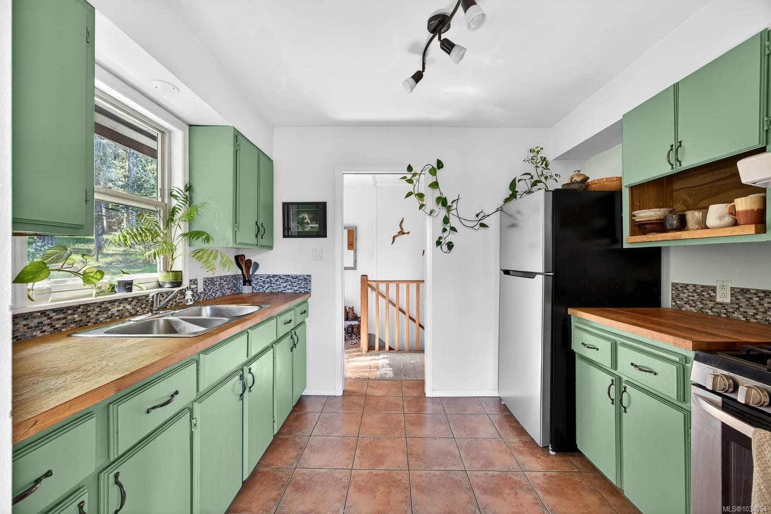 206 Roland Rd, Salt Spring, BC