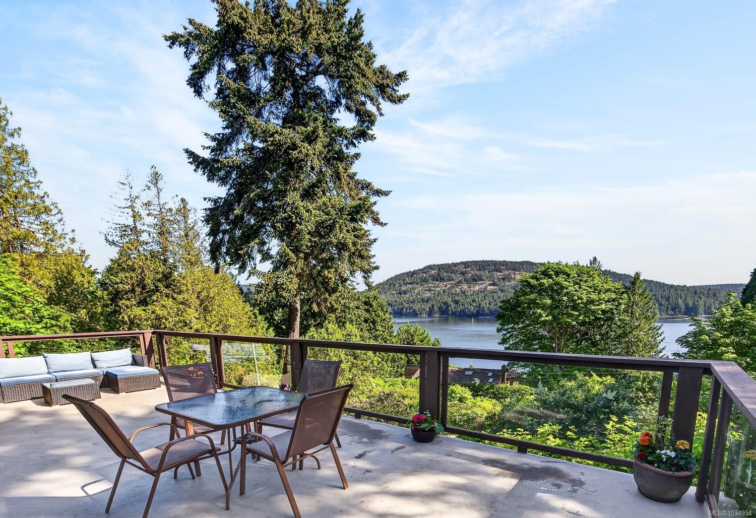 206 Roland Rd, Salt Spring, BC