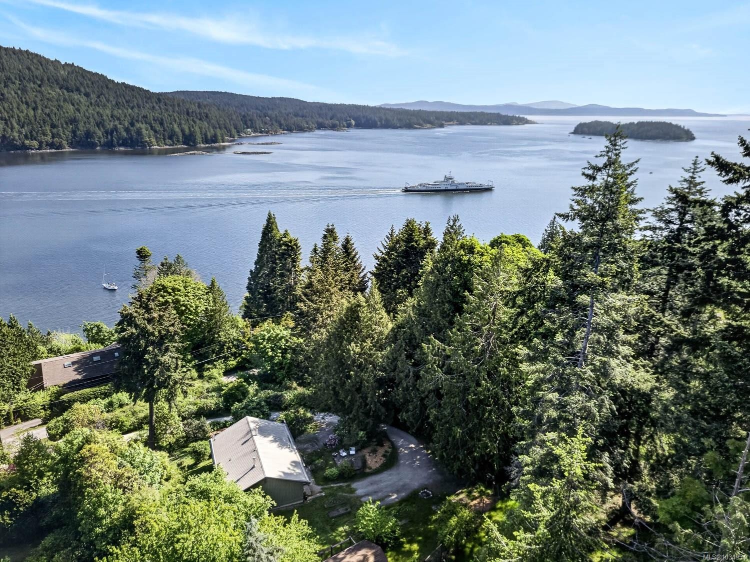206 Roland Rd, Salt Spring, BC