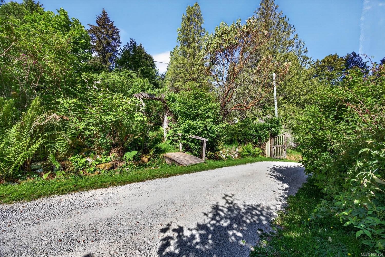 206 Roland Rd, Salt Spring, BC
