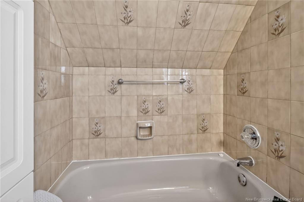 9 Mansfield, Moncton, NB