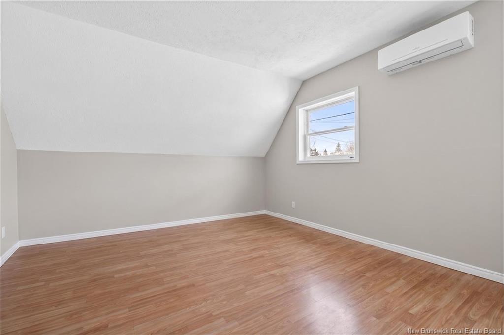 9 Mansfield, Moncton, NB