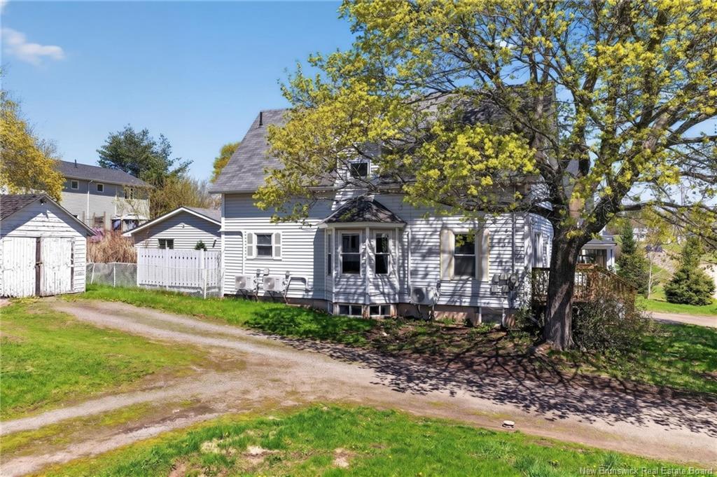 9 Mansfield, Moncton, NB