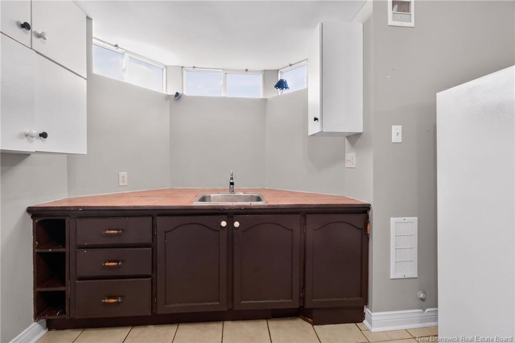 9 Mansfield, Moncton, NB