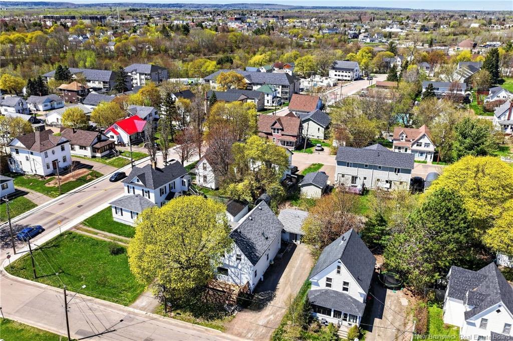 9 Mansfield, Moncton, NB