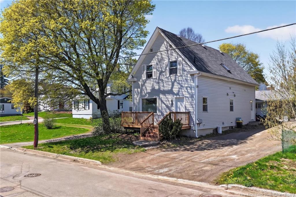 9 Mansfield, Moncton, NB