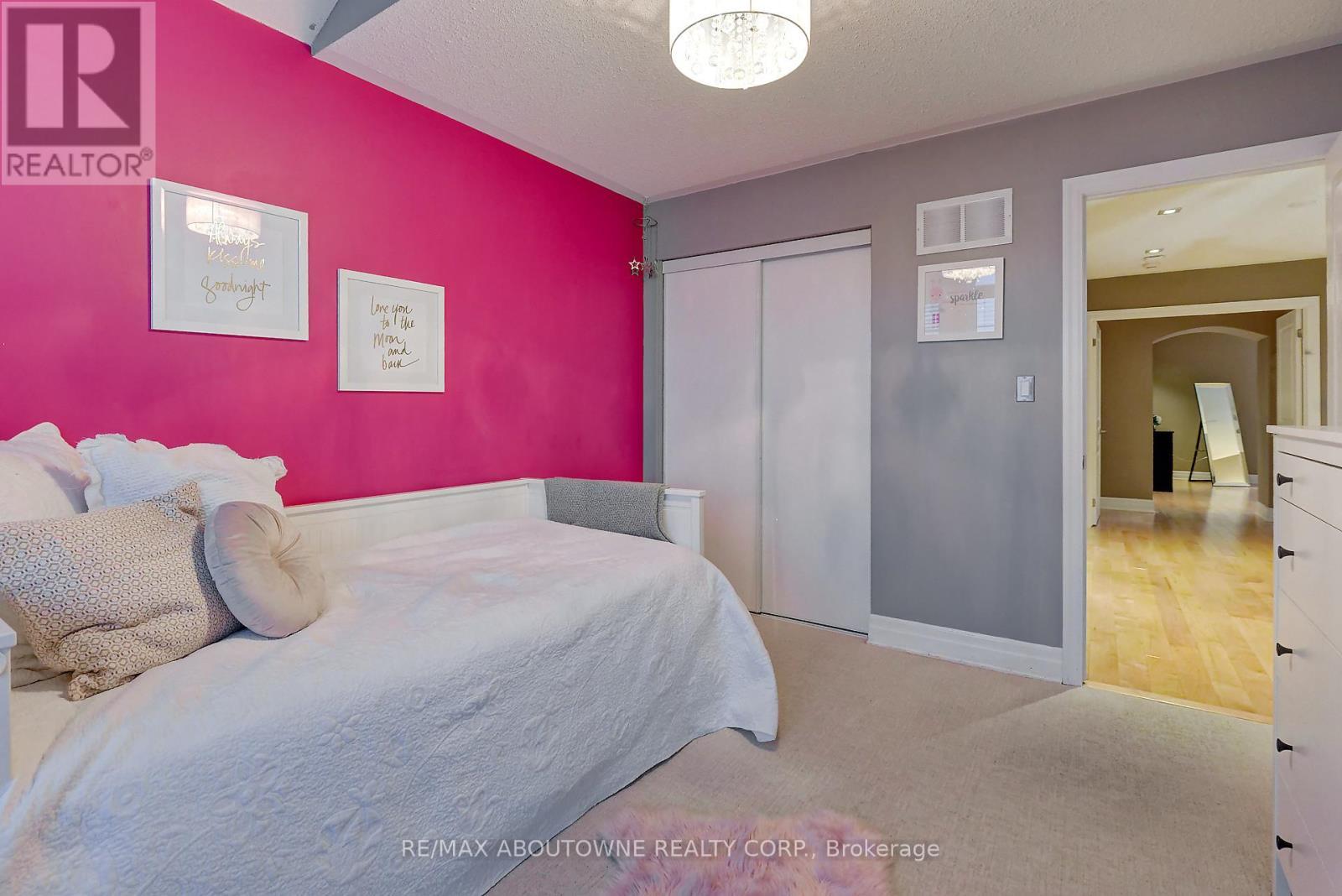 310 Leitch Landing, Milton, ON - Indoor Photo Showing Bedroom