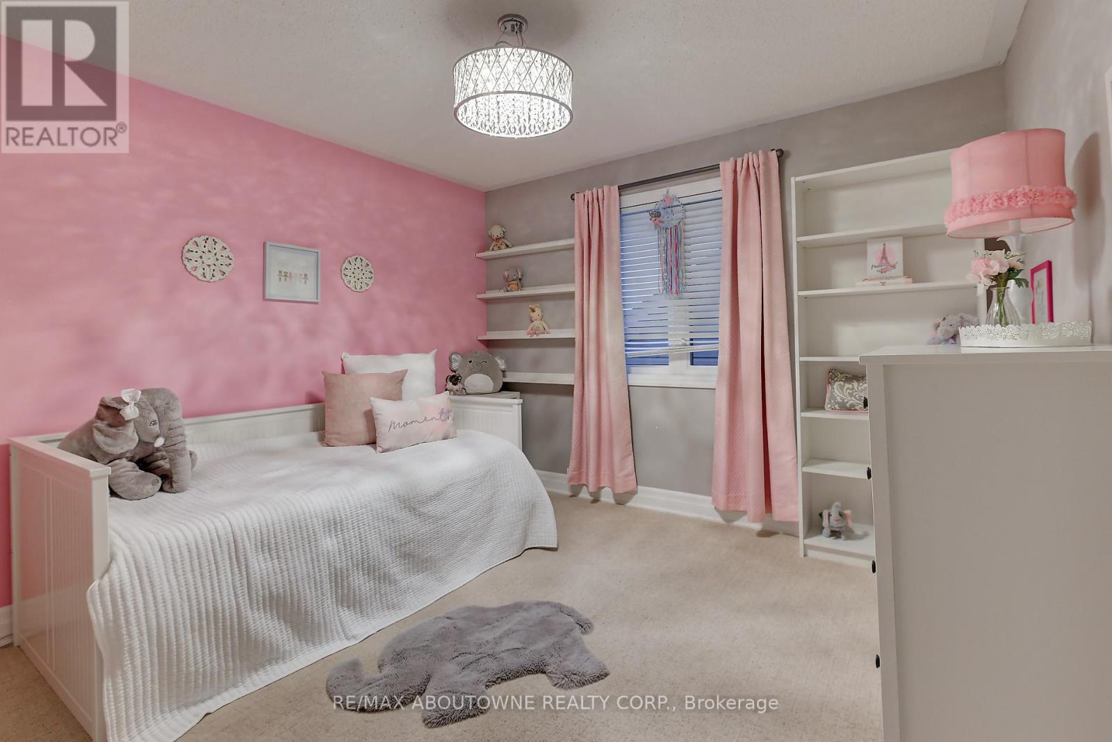 310 Leitch Landing, Milton, ON - Indoor Photo Showing Bedroom