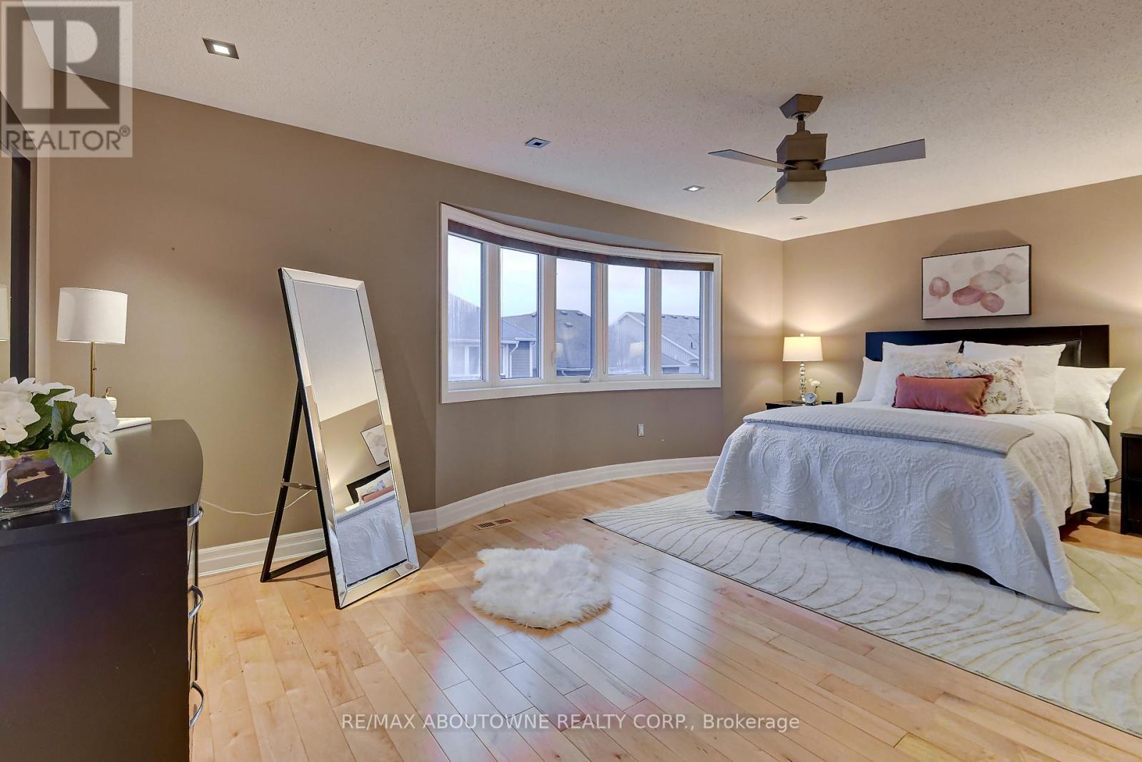 310 Leitch Landing, Milton, ON - Indoor Photo Showing Bedroom