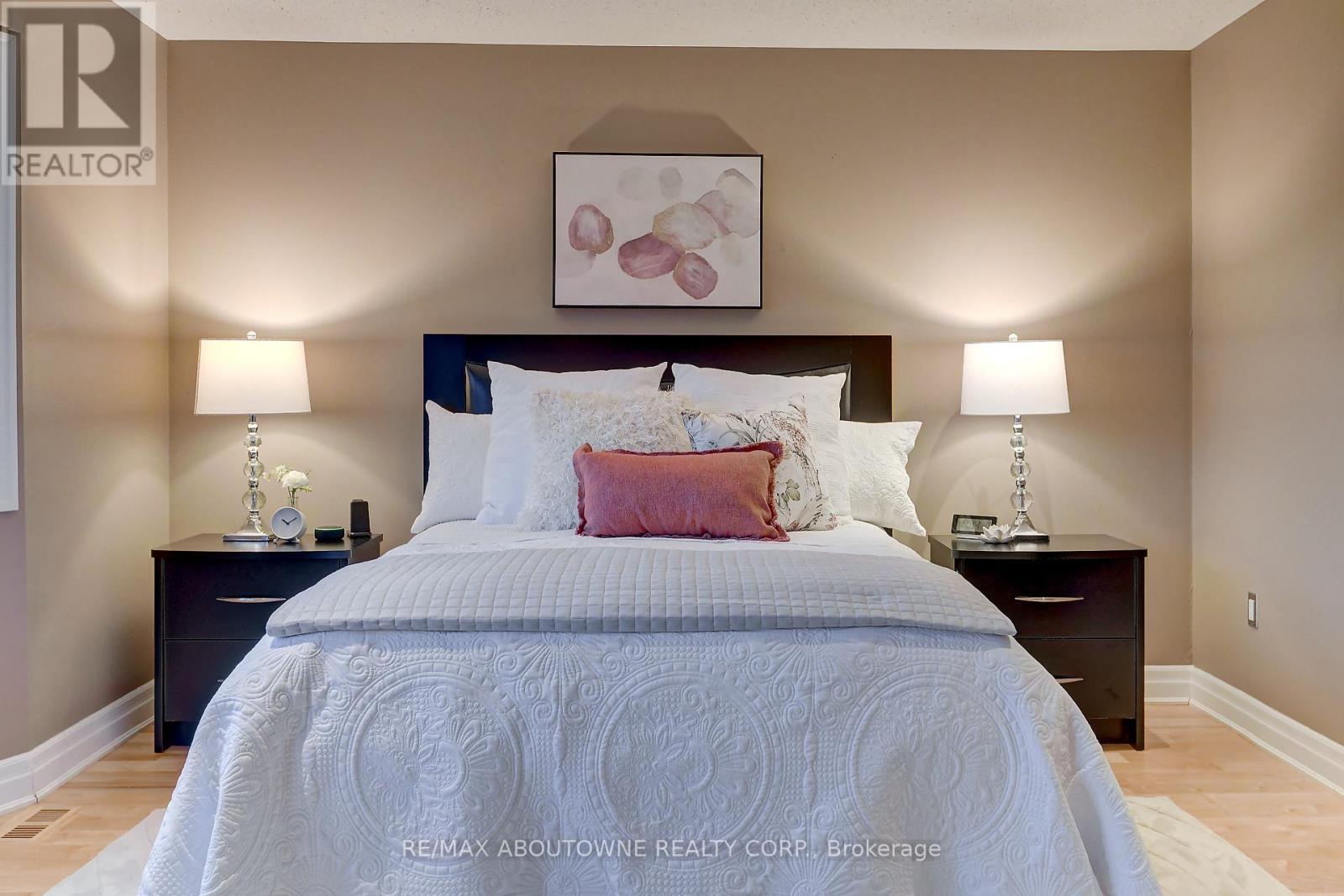 310 Leitch Landing, Milton, ON - Indoor Photo Showing Bedroom