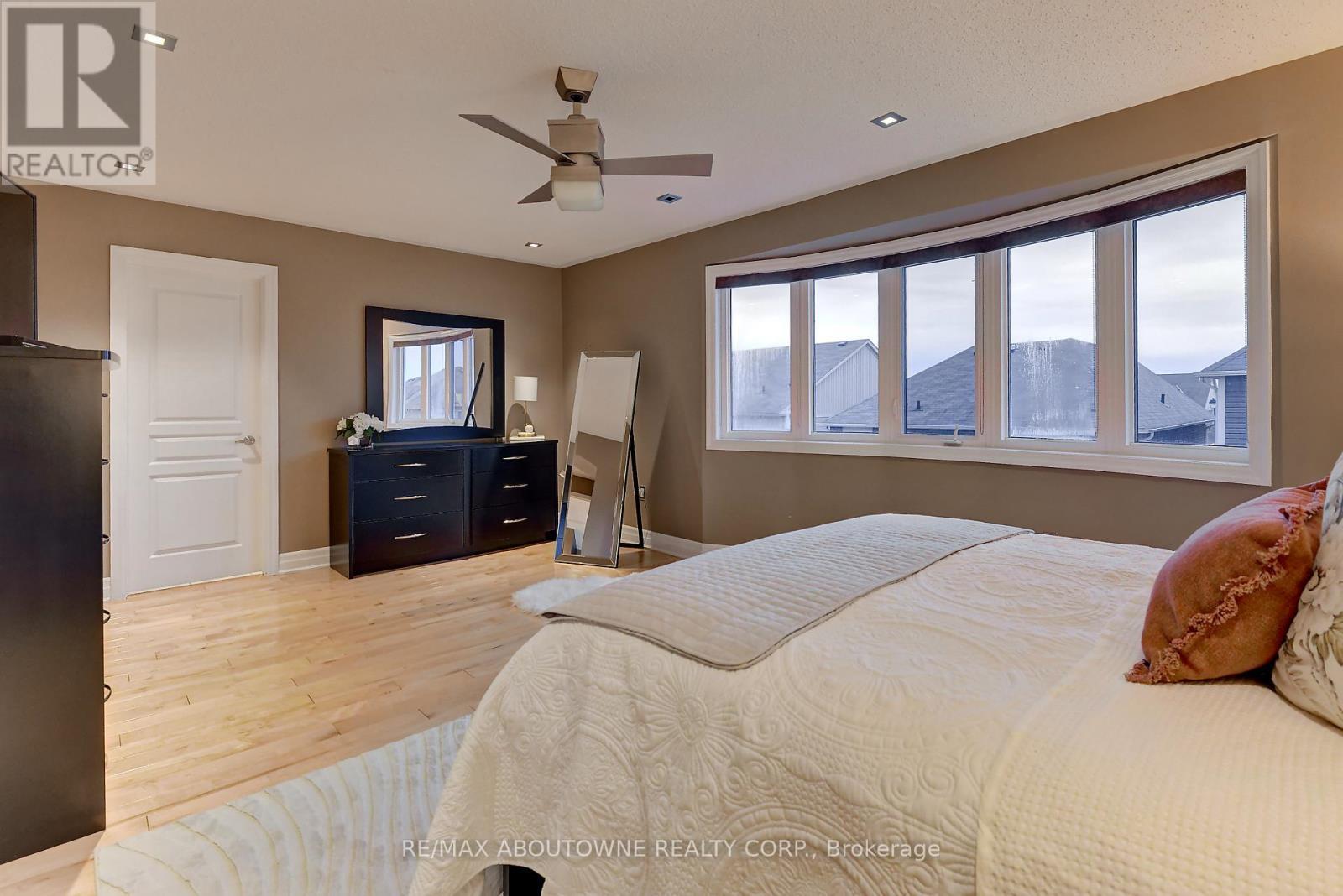 310 Leitch Landing, Milton, ON - Indoor Photo Showing Bedroom