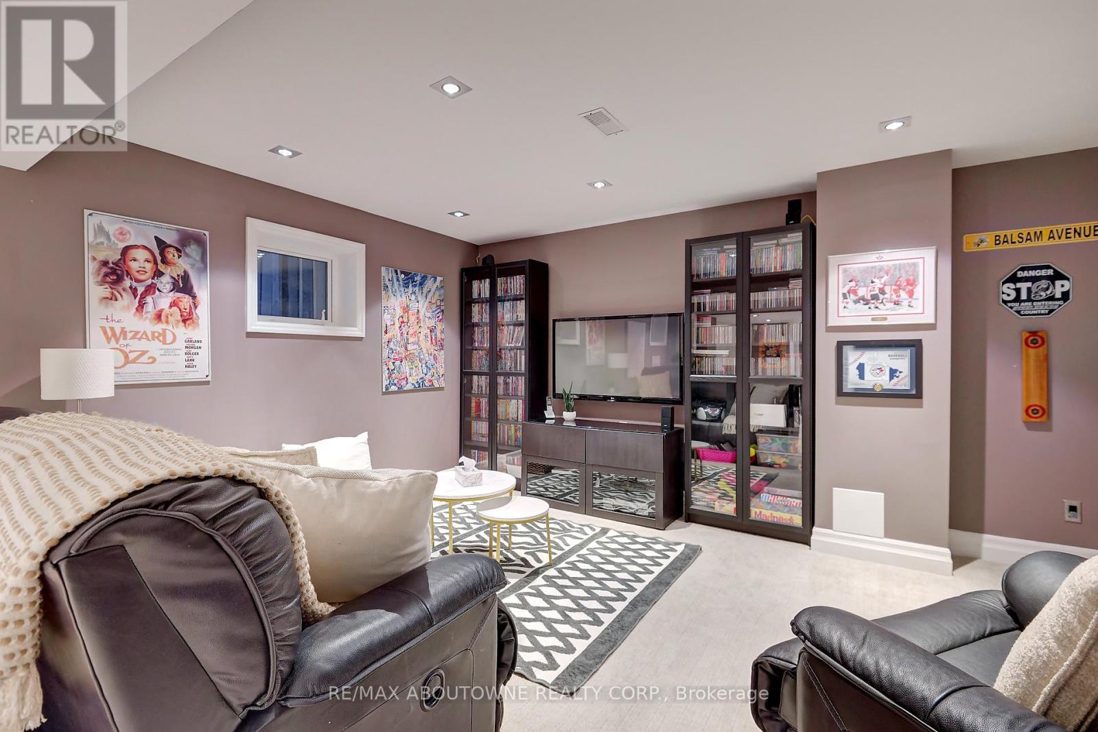 310 Leitch Landing, Milton, ON - Indoor