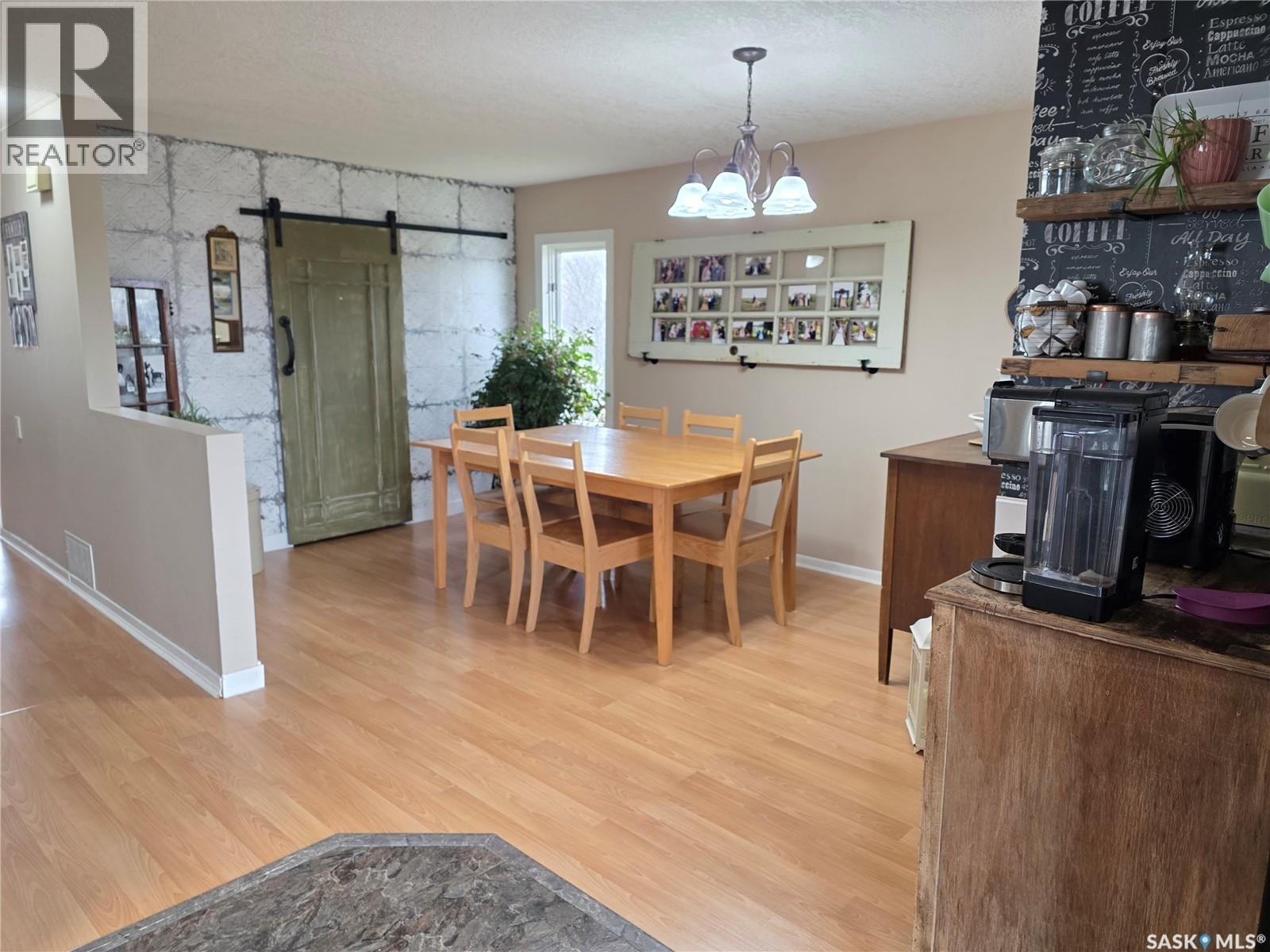 111 4Th Avenue N, Lucky Lake, SK